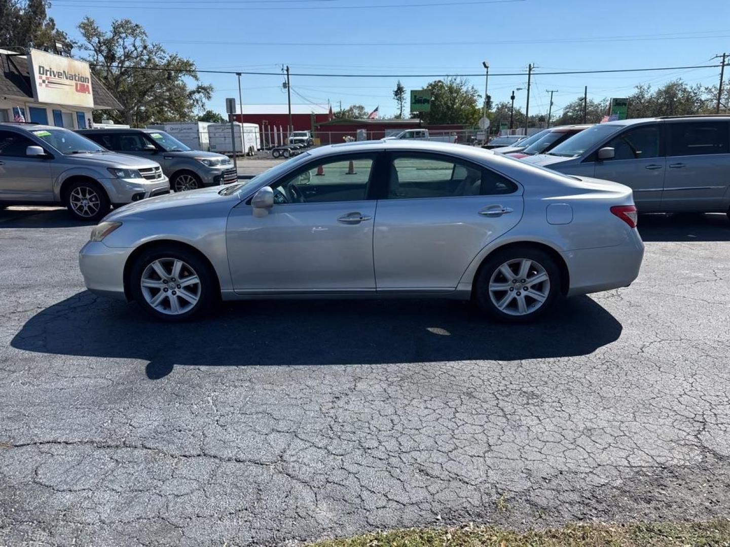 2007 SILVER LEXUS ES 350 (JTHBJ46G872) with an 3.5L engine, Automatic transmission - Thanks for inquring into DriveNation USA! All vehicles listed can be viewed at www.drivenationusa.com for vehicle history reports and additonal info. We cannot quote any terms such as down payments or monthly payments without an application. You can apply directly at www.drivenationusa.com or by con - Photo#4